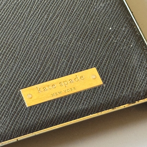 Bundled - Assorted iPhone cases, including Kate Spade, Otterbox - Picture 4 of 4